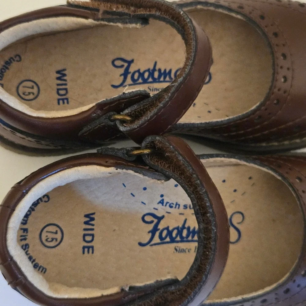 Footmates Ariel Brown Leather Wingtip Mary Jane Shoes Kids 7.5 Wide Arch Support